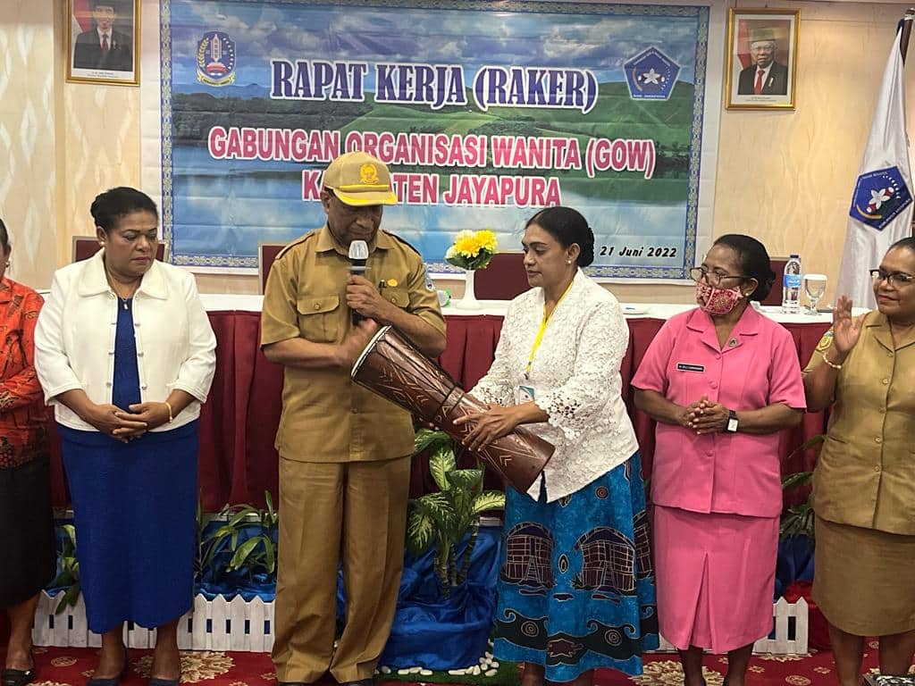 Ilustrasi berita Papua: GOW Berperan Meningkatkan Peran Serta Wanita Dalam Pembangunan Kabupaten Jayapura