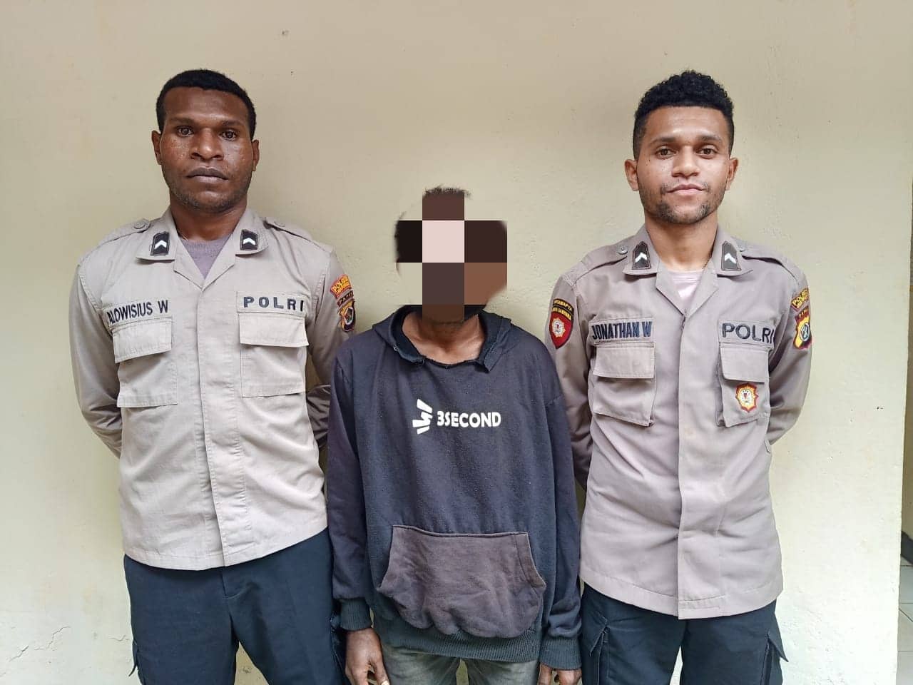 Ilustrasi berita Papua: Nekat! Abang Jago Ini Gasak Uang Kotak Amal Masjid SPN Polda Papua, Ini Akibatnya….