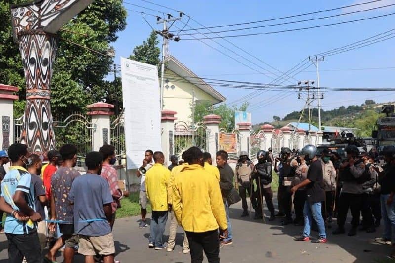 Ilustrasi berita Papua: Aparat Keamanan Bubarkan Pendemo di Kawasan Abepura dan Heram