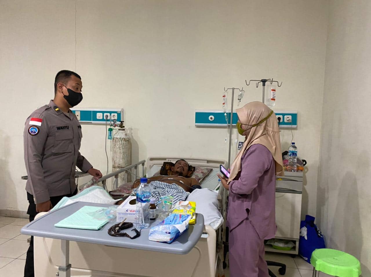 Ilustrasi berita Papua: Kondisi Korban Kekerasan KKB Sudah Membaik, Tim Medis Satgas Ops Damai Cartenz Terus Lakukan Trauma Healing