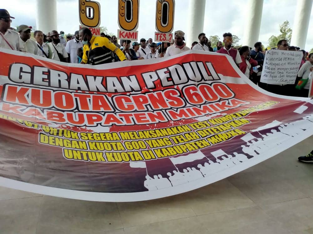 Ilustrasi berita Mimika: 600 Honorer yang Lolos Seleksi CPNS Formasi K-2 Gelar Aksi, Minta Segera Digelar Tes Kompetensi