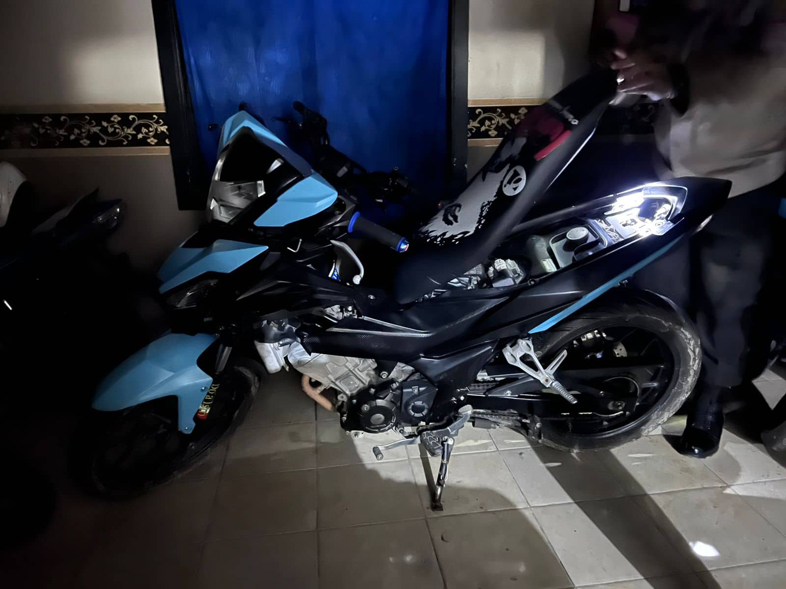 Foto: Edy Satu dari enam unit sepeda motor yang dicurigai hasil tindak kejahatan yang berhasil diamankan Polsek Mimika Timur.