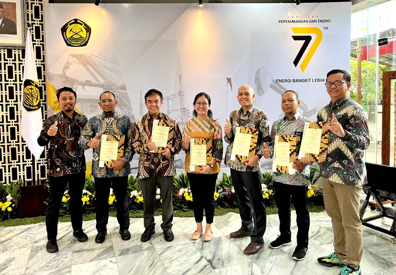 Ilustrasi berita Papua: Hari Jadi Pertambangan dan Energi ke-77, PLN Raih 5 Penghargaan di Sektor ESDM