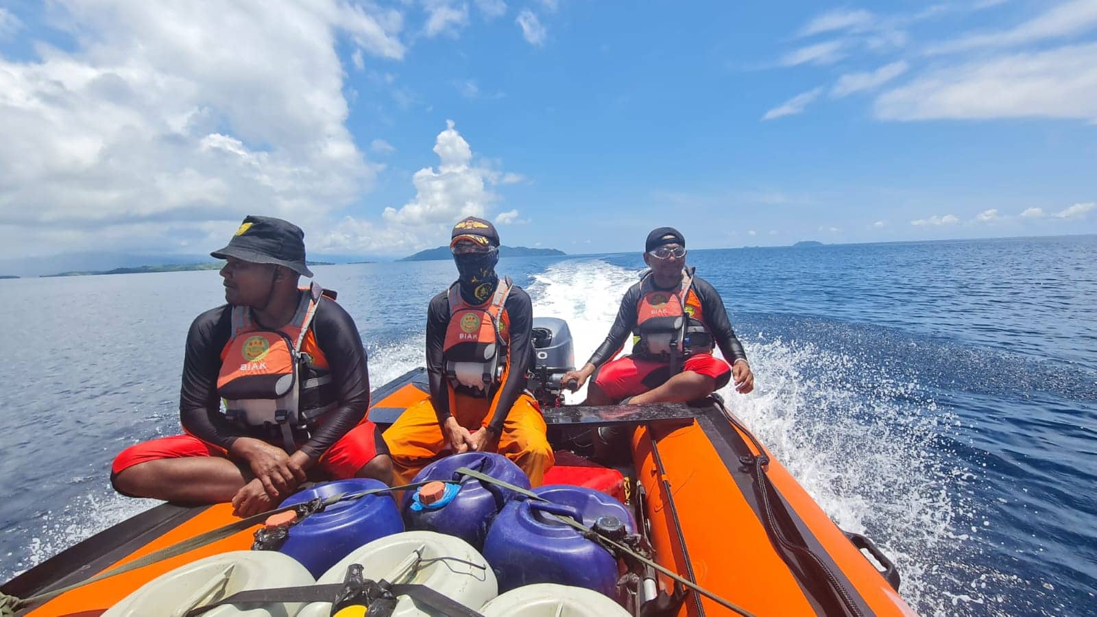 Ilustrasi berita Papua: Speedboat Ditumpangi 7 Orang Hilang Kontak di Perairan Wooi Yapen, Sempat Tanyakan Ketinggian Gelombang