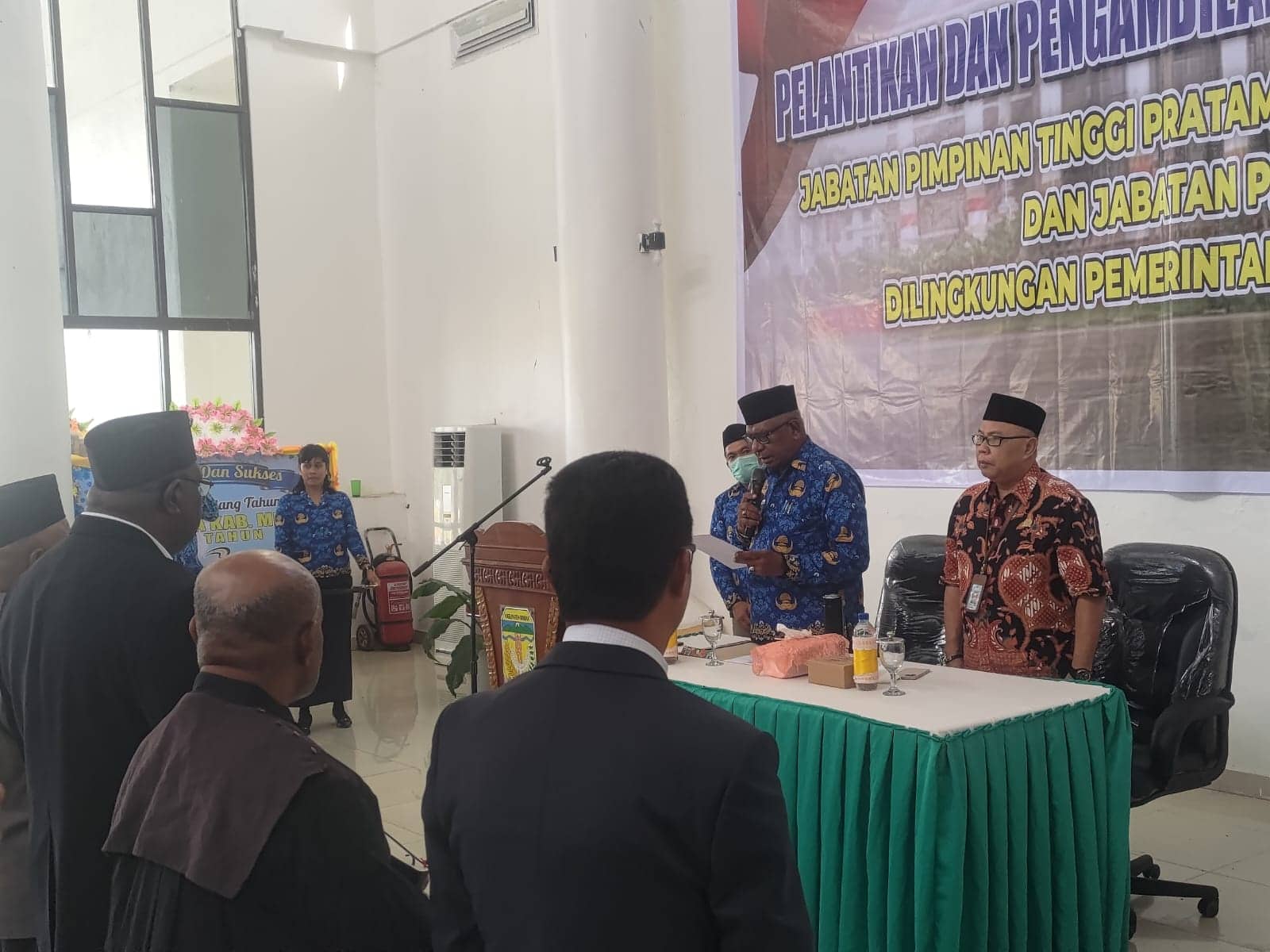 Ilustrasi berita Mimika: Rolling 24 Pejabat Pemda Mimika Disetujui Kemendagri dan KASN, Plt Bupati Mimika Berpesan Wujudkan Birokrasi yang Sehat