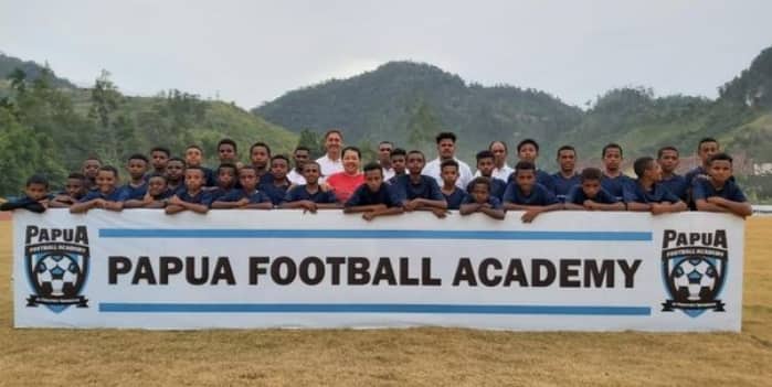 Ilustrasi berita Mimika: Papua Football Academy, Wujud Peran Serta PT Freeport Indonesia dalam Pengembangan Olahraga Sepakbola di Tanah Air, Ini Kata Legenda Timnas….