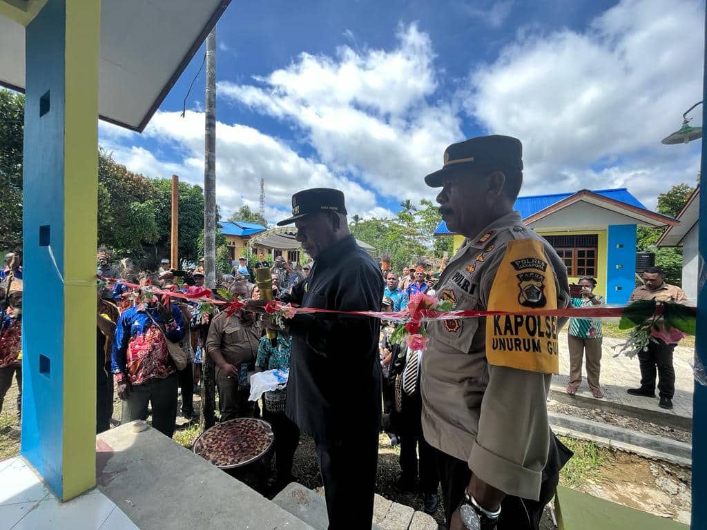 Ilustrasi berita Papua: Bupati Jayapura Resmikan 15 Unit Rumah ASN di Distrik Unurumguay