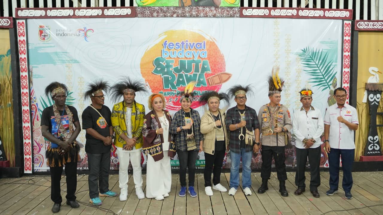 Ilustrasi berita Papua: Festival Sejuta Rawa Mappi Resmi Ditutup, Dimeriahkan Tiga Penyanyi Jebolan Indonesia Idol