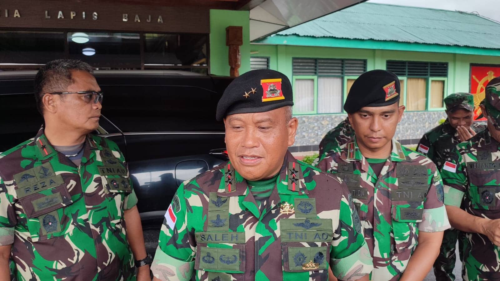 Ilustrasi berita Papua: TNI Bantu Polri Amankan Kota Jayapura, Pangdam: Kooperatif Kita Harus Belajar dari Kebesaran Jiwa Gubernur Enembe