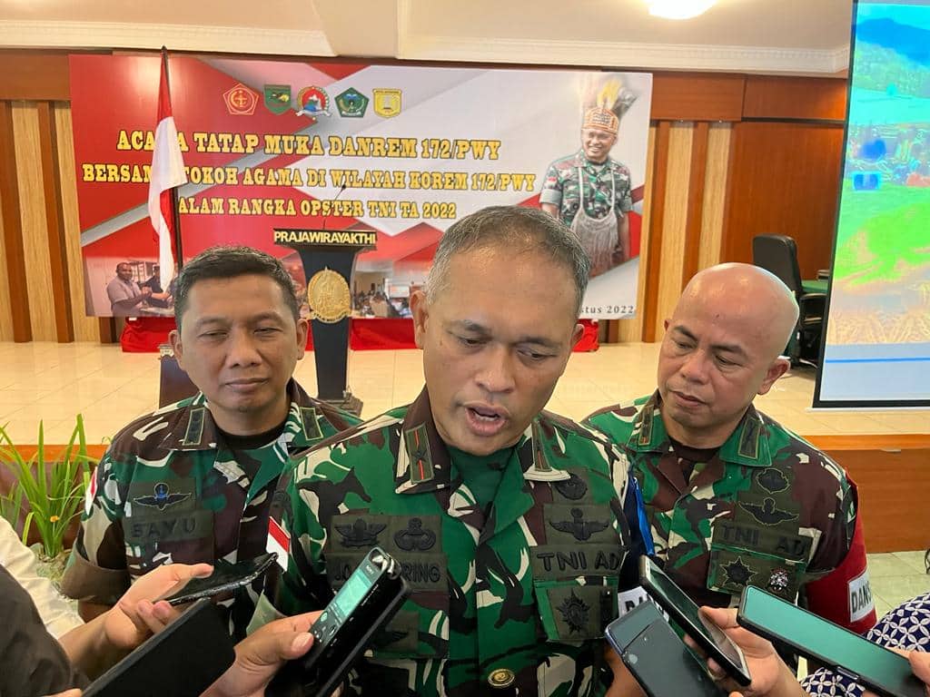 Ilustrasi berita Papua: Aksi KKB di Pegubin Kian Sadis, Danrem Serukan BNPT dan Interpol Tangkap Jubir TPNPB di PNG