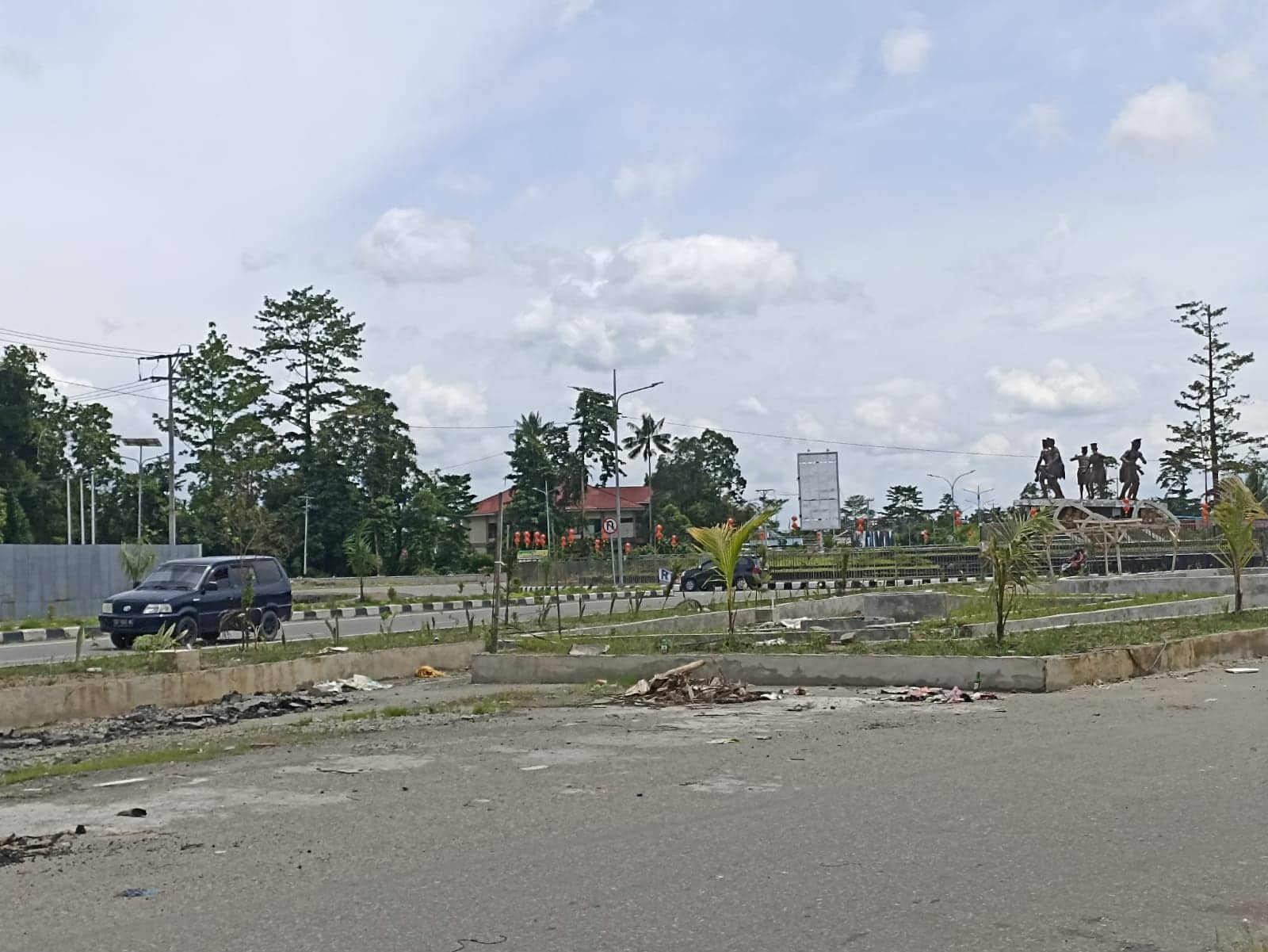 Ilustrasi berita Mimika: Pekerjaan Baru Capai 40 Persen, Dua Kontraktor Taman Mini Bundaran Petrosea "Diblacklist"