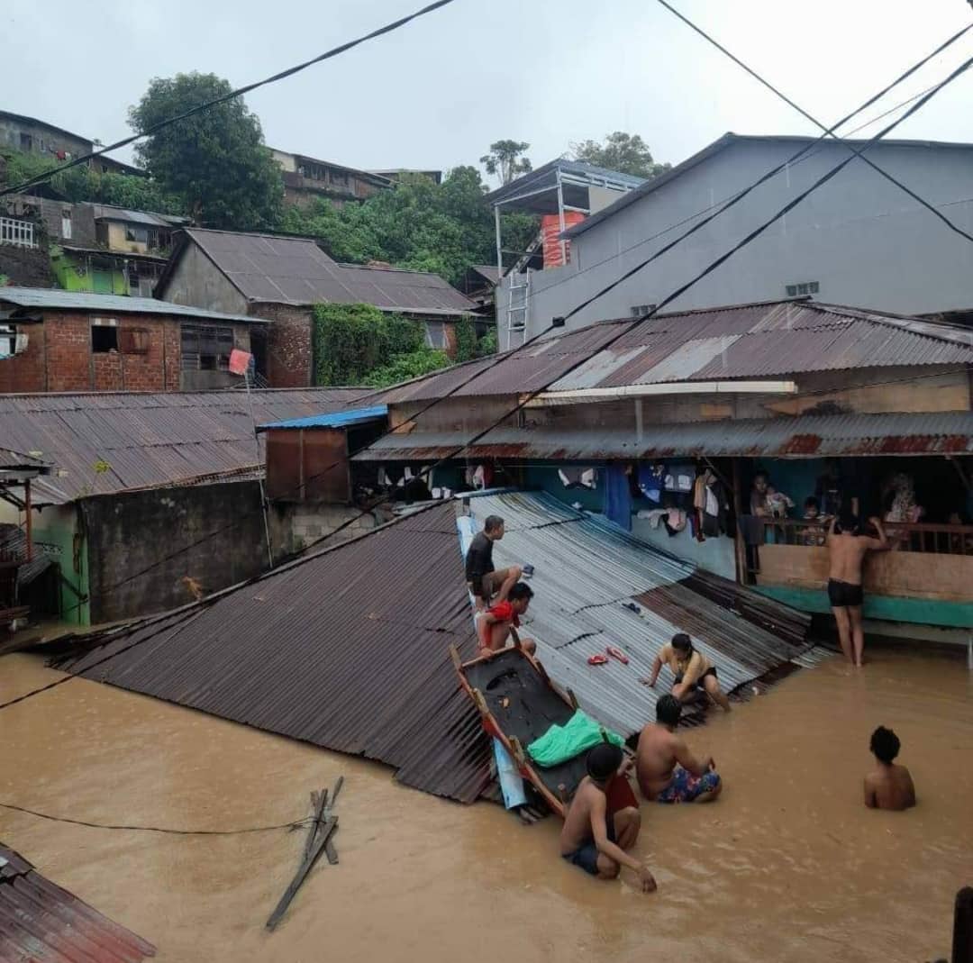 Ilustrasi berita Nasional: Manado Dikepung Banjir dan Longsor, 34 Kelurahan Terdampak, 11 Rumah Tertimbun, 2 Warga Meninggal, Ini Daftarnya…