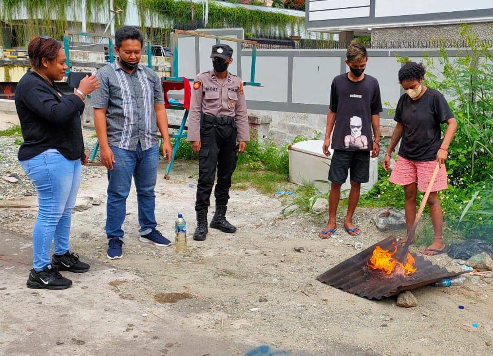 Ilustrasi berita JAYAPURA: Diamankan dari Dua Penumpang Kapal, Polisi Bakar Ganja Seberat 191,13 gram di Jayapura