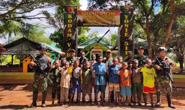 Ilustrasi berita Papua: Cegah Stunting di Perbatasan Papua, Satgas Pamtas RI-PNG Yonif 511/DY Terapkan Program Anak Asuh Pos