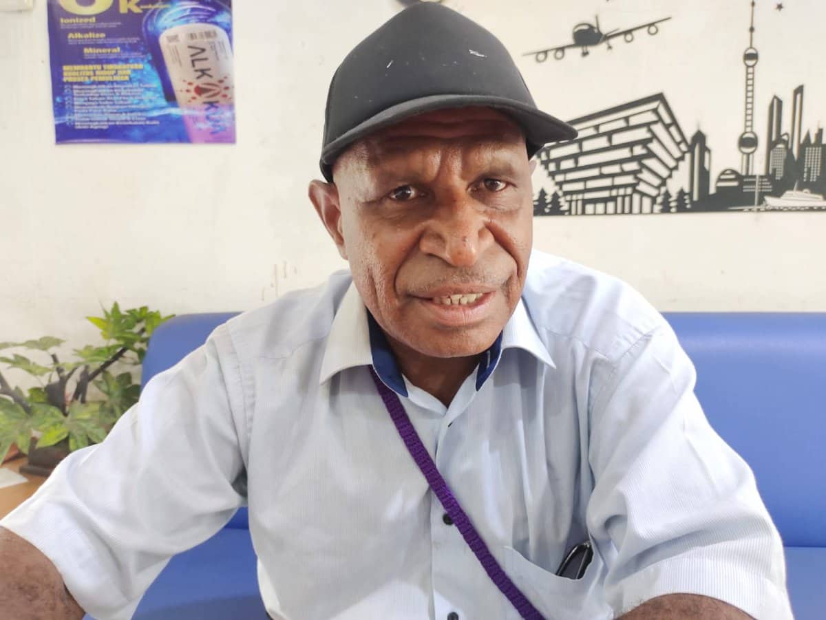 Ilustrasi berita Papua: Bertentangan Dengan Ajaran Kristen, Pdt. Yones Wenda Minta KKB Egianus Kogoya Bebaskan Pilot Susi Air