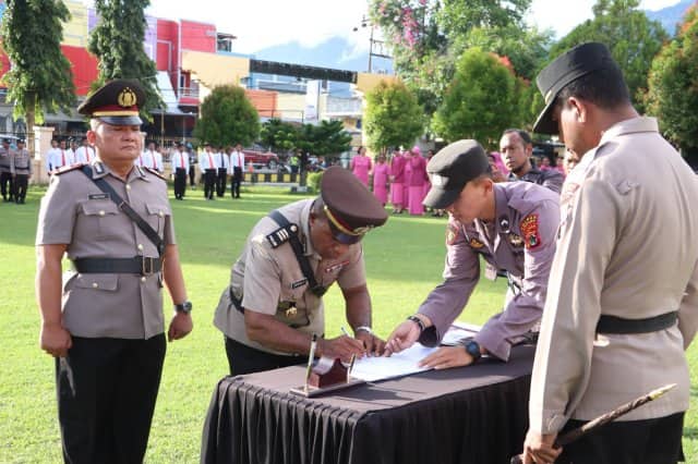 Ilustrasi berita JAYAPURA: Tiga Kasat dan Dua Kapolsek di Polres Jayapura Diganti