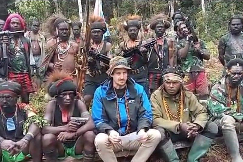 Ilustrasi berita Papua: Satgas Damai Cartenz Dalami Lokasi Penahanan Pilot Susi Air di Nduga