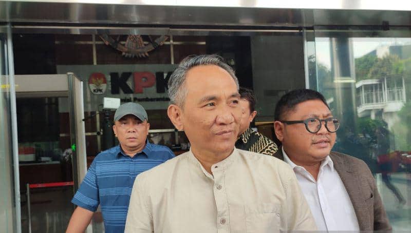 Ilustrasi berita Papua: Andi Arief Diperiksa KPK Soal Sumbangan dari Ricky Ham Pagawak