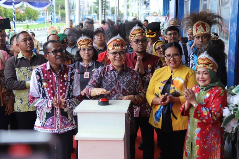 Ilustrasi berita JAYAPURA: Perkuat Pelayanan Publik di Timur Indonesia, Menteri Anas Resmikan Mal Pelayanan Publik Pertama di Papua