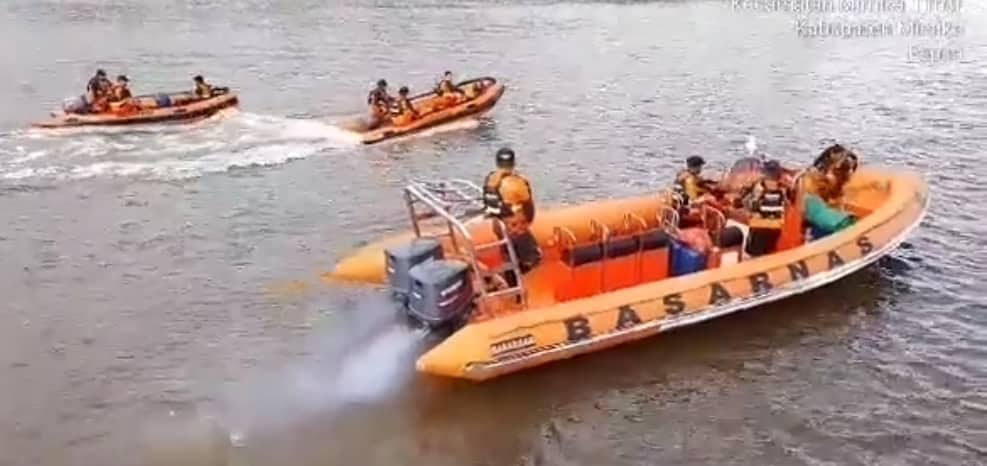 Ilustrasi berita Mimika: Hari Kedua Pencarian, Speed Boat Pengangkut Petugas Pemeliharaan Tower Jaringan 4G Belum Ditemukan