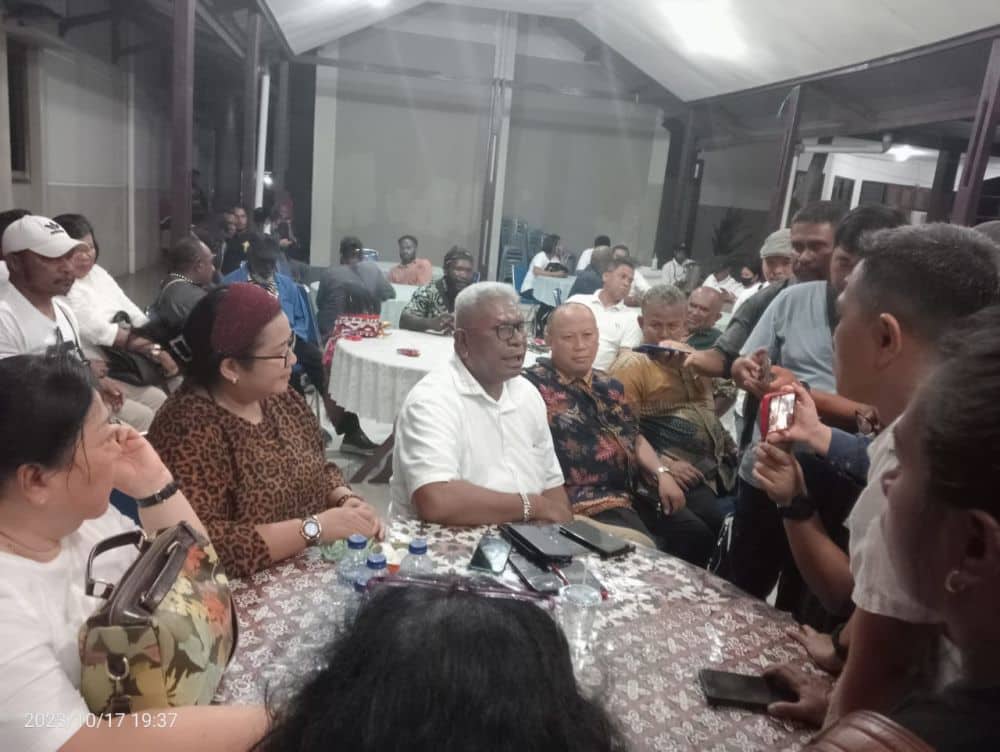 Ilustrasi berita Mimika: Usai Divonis Bebas, Johannes Rettob : Kemenangan Saya adalah Kemenangan Bagi Orang yang Tidak Bersalah