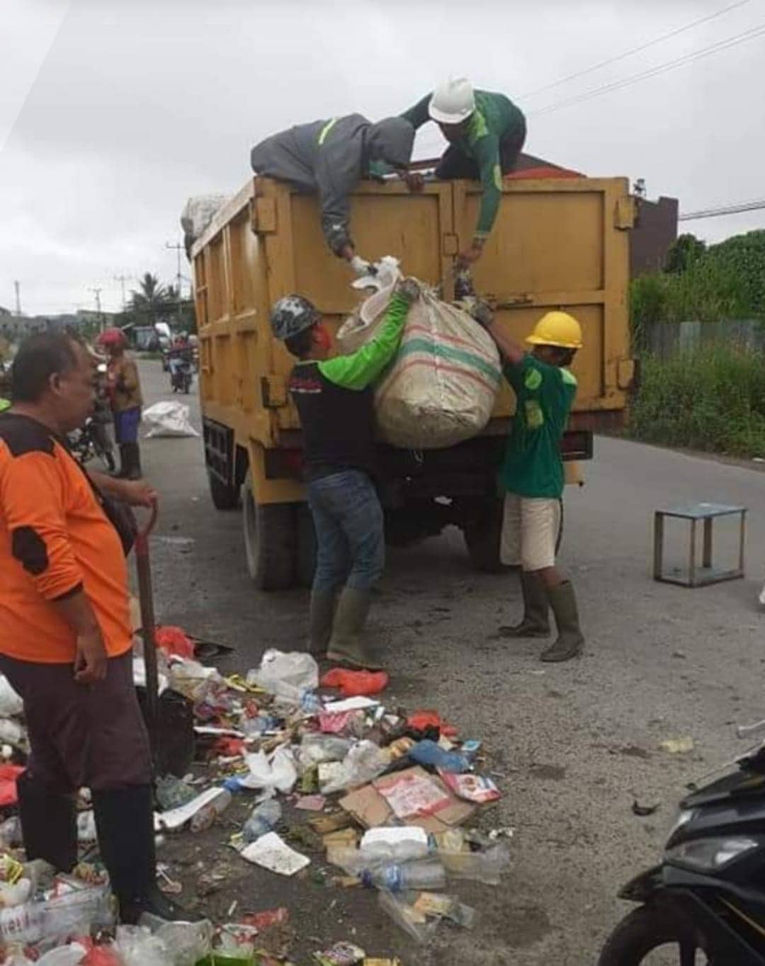 Ilustrasi berita Mimika: Himbau Masyarakat Tidak Buang Sampah Sembarangan, DLH Mimika Siapkan 18 TPS