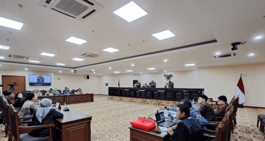 Ilustrasi berita Nasional: Profesor Bagir Manan Diminta Dihadirkan Sebagai Saksi Ahli Pada Sidang MKMK