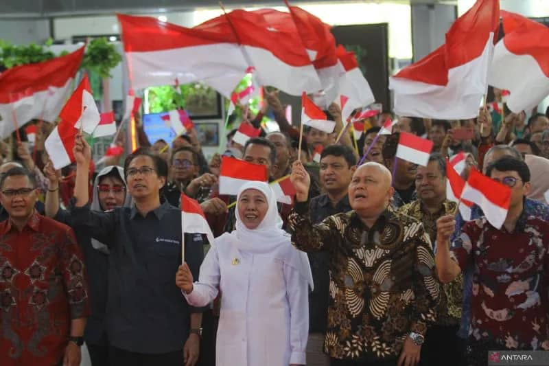 Ilustrasi berita Nasional: Khofifah Jadi Rebutan Timses Untuk Dulang Suara Di Jatim