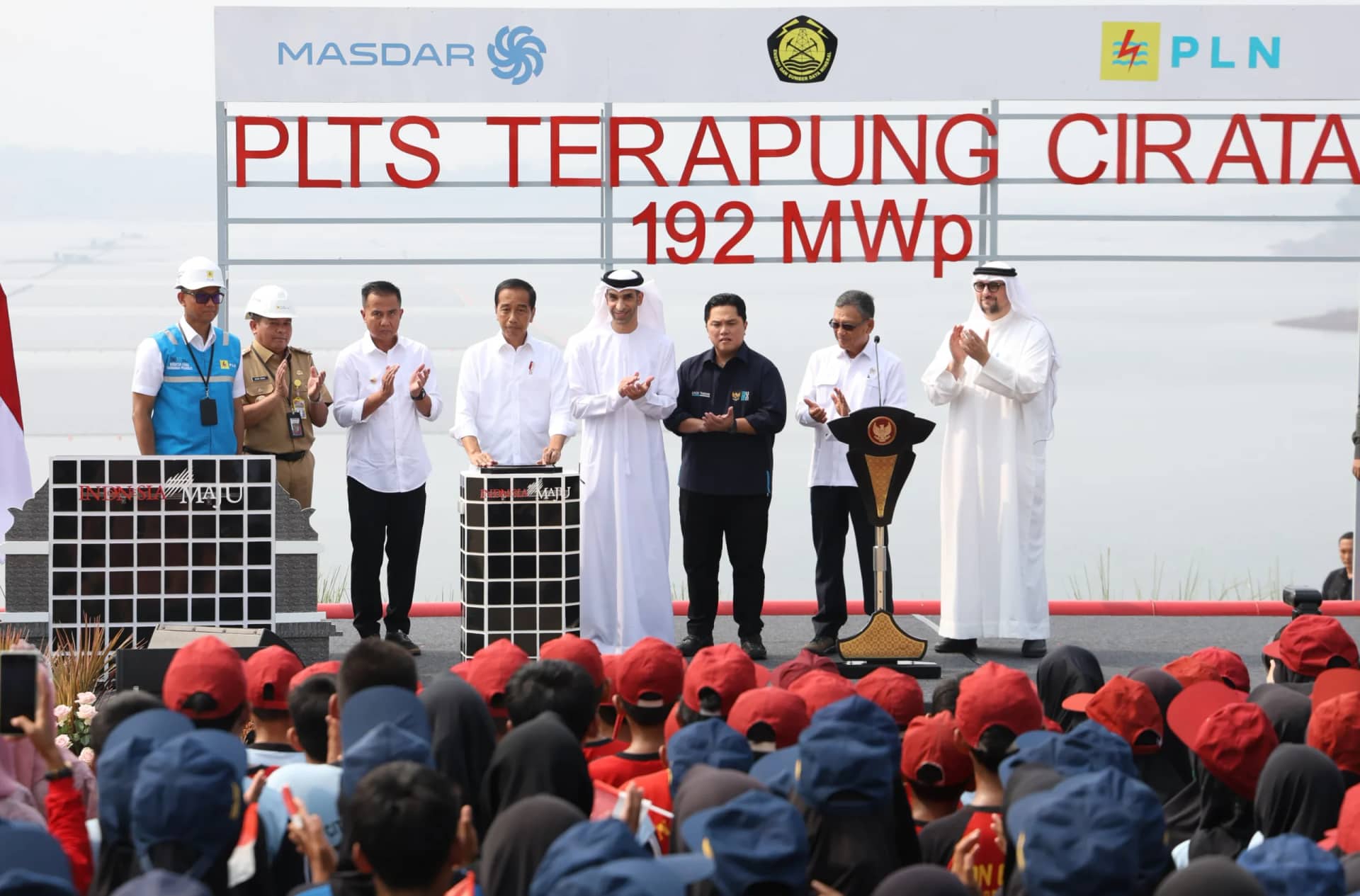 Ilustrasi berita Nasional: Presiden Jokowi Resmikan PLTS Terapung Cirata 192 MWp, Terbesar di Asia Tenggara
