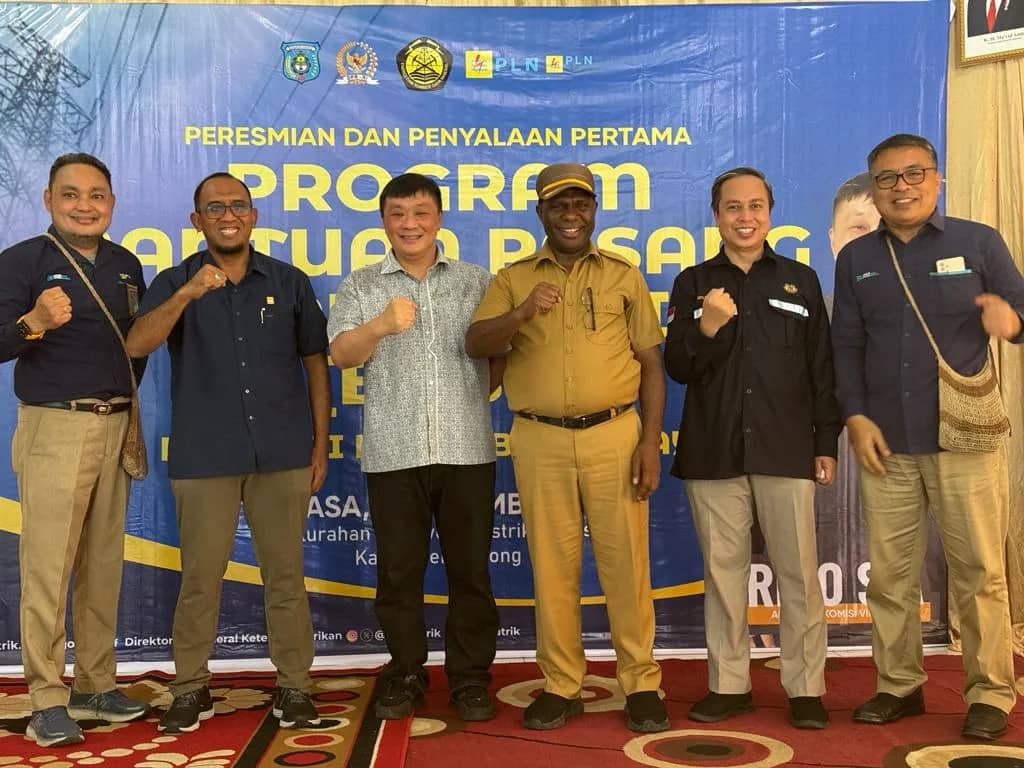 Ilustrasi berita Papua: Sinergi Pemerintah dengan PLN, 1.500 Rumah Tangga di Papua Barat dan Papua Barat Daya Nikmati Sambungan Listrik Gratis