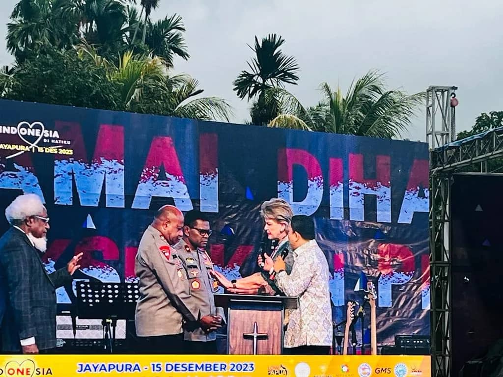 Ilustrasi berita Papua: Ciptakan Pemilu Damai 2024, Polda Papua Gelar KKR dan Konser Doa Indonesia Dihatiku