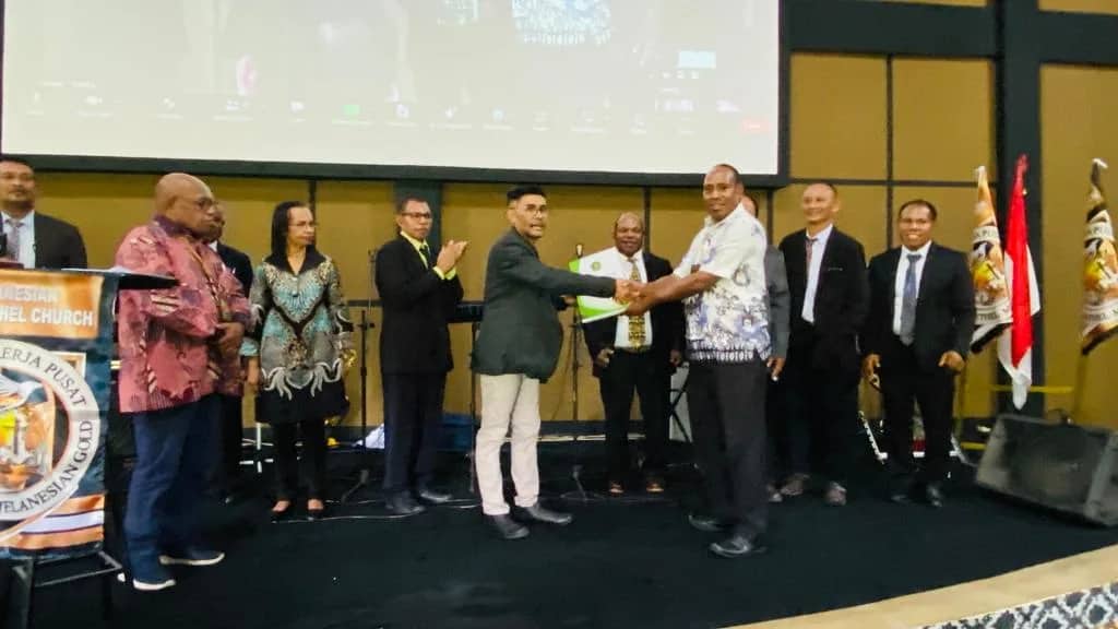 Ilustrasi berita LENSA FOTO: Parade Foto Deklarasi Resmi Gereja Bethel Melanesian Gold