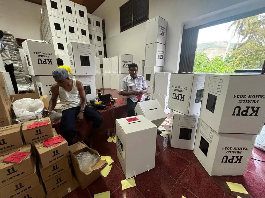 Ilustrasi berita Papua: Pastikan Kelengkapan Logistik Pemilu 2024, Bawaslu Papua dan Kabupaten Jayapura Lakukan Supervisi ke Gudang Logistik KPU