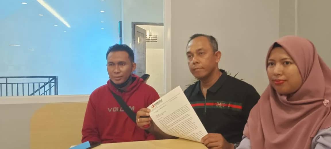 Ilustrasi berita Mimika: Dinonaktifkan Hanya Melalui Pesan WhatsApp, Panitia Distrik Mimika Baru akan Somasi Bawaslu Kabupaten Mimika