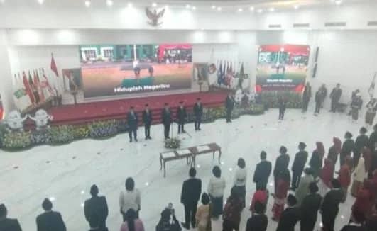 Ilustrasi berita Mimika: Sah, 5 Komisioner KPU Mimika Resmi Dilantik, Dete Abugau Jabat Ketua