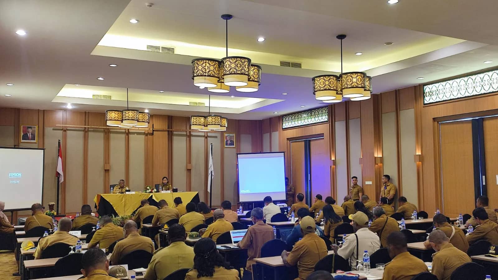 Ilustrasi berita Mimika: Gelar Rapat Evaluasi, Bupati Mimika Minta Pimpinan OPD Mundur Jika Tidak Mampu Jalankan Pekerjaan APBD 2024