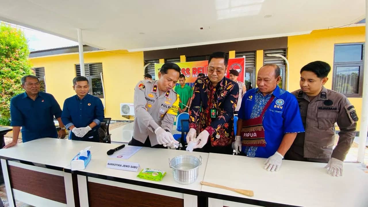 Ilustrasi berita Mimika: Shabu Senilai Rp 160 Juta Dimusnahkan, Dua Tersangka Terancam Hukuman 20 Tahun Penjara