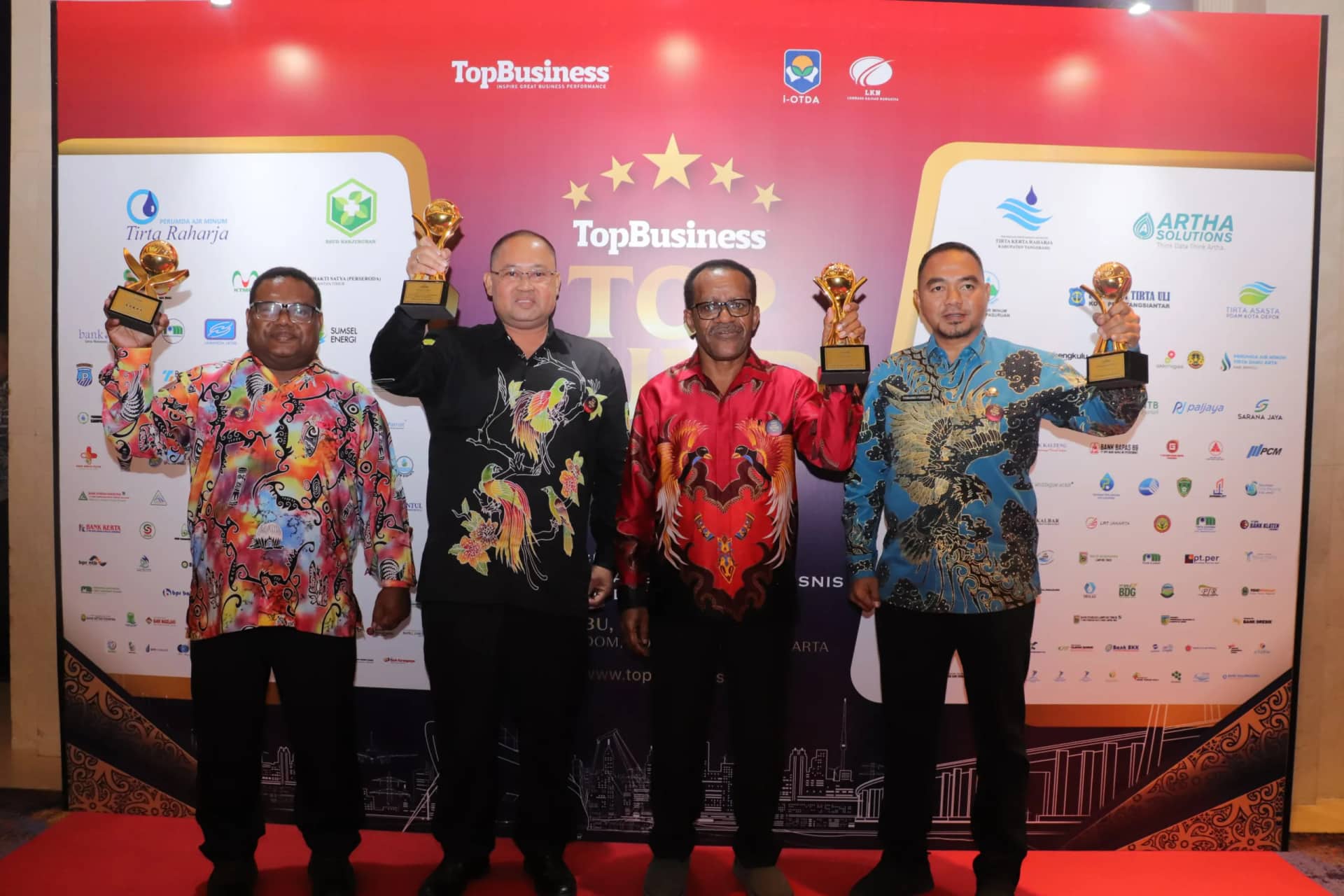 Ilustrasi berita JAYAPURA: PT. Air Minum Jayapura Raih Penghargaan Top BUMD Awards Bintang 5