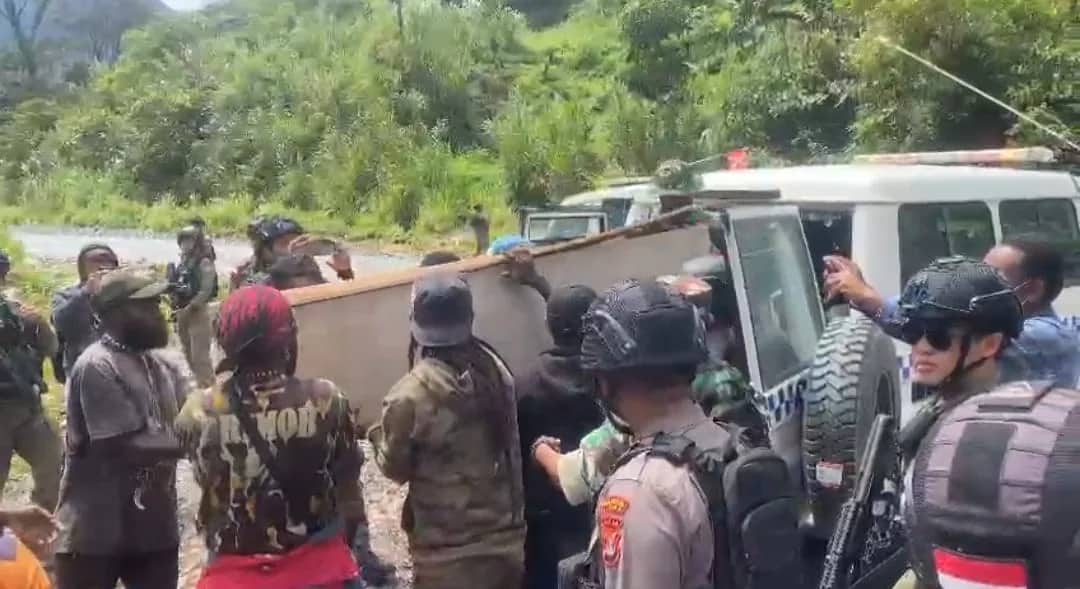 Ilustrasi berita Mimika: Jenazah Abu Bakar Kogoya dan Damianus Murib, Anggota KKB yang Ditembak Mati di Tembagapura Dimakamkan di Utikini