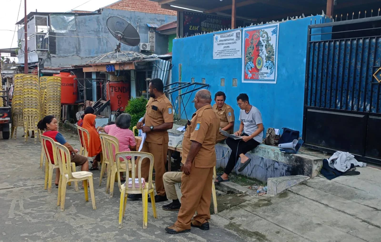 Ilustrasi berita JAYAPURA: Permudah Masyarakat, Petugas Pajak PBB di Kabupaten Jayapura Datangi Rumah Warga