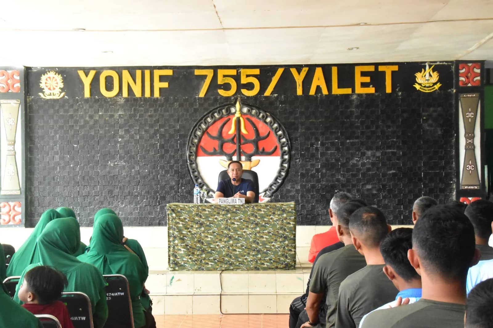 Ilustrasi berita Papua: Kunjungi Mayonif R 755/Yalet Merauke, Panglima TNI Ingatkan Prajurit Bina Keluarga