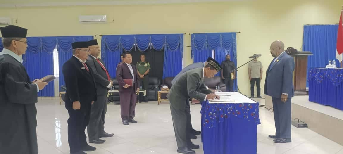 Ilustrasi berita JAYAPURA: Bupati Jayapura Lantik Sejumlah Pejabat Eselon II, Tegaskan Rotasi Jabatan Bukan Hukuman