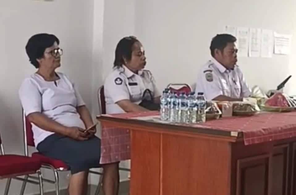 Ilustrasi berita Mimika: Geram, Bupati Mimika Anulir Penggantian Kepsek SD Inpres Nawaripi: "Nota Dinas Tidak Bisa Kalahkan SK Bupati"