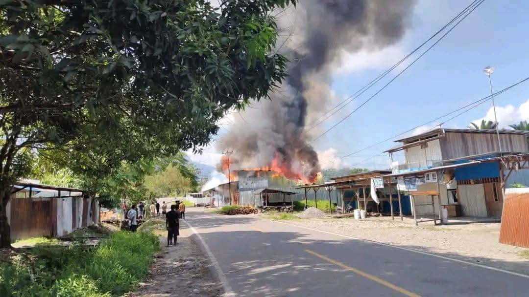 Ilustrasi berita Papua: Sejumlah Kios Dibakar di Yalimo, Diduga Dipicu Ujaran Kebencian Seorang Siswa