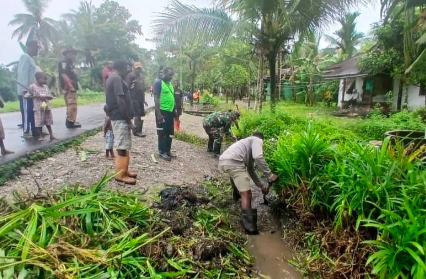 Ilustrasi berita Mimika: Warga Tipuka MImika Bersihkan Drainase Berantas Jentik Nyamuk Malaria