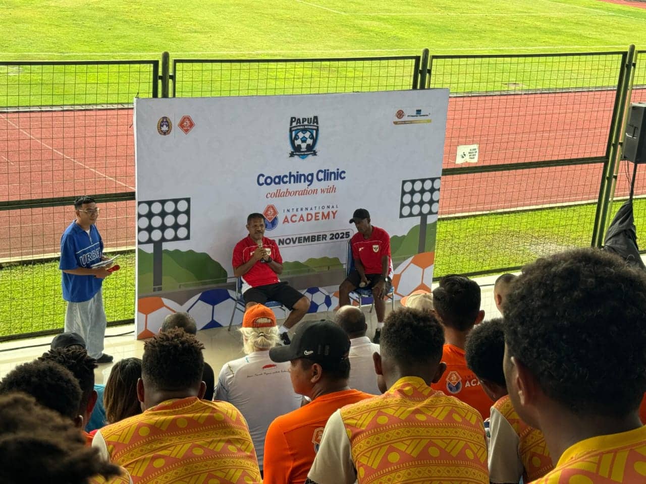 Ilustrasi berita Mimika: Gelar Coaching Course di Papua, Freeport dan PSSI Gandeng Federasi Sepak Bola Belanda