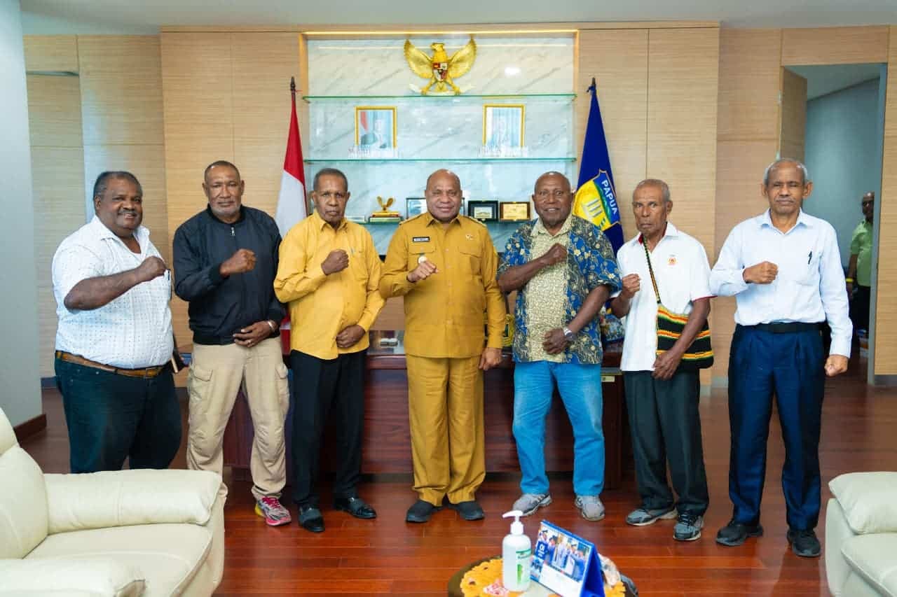 Ilustrasi berita PAPUA: Kembalikan Kejayaan, Gubernur Papua Minta Sepak Bola Dipimpin Figur Profesional dan Bebas Kepentingan Politik