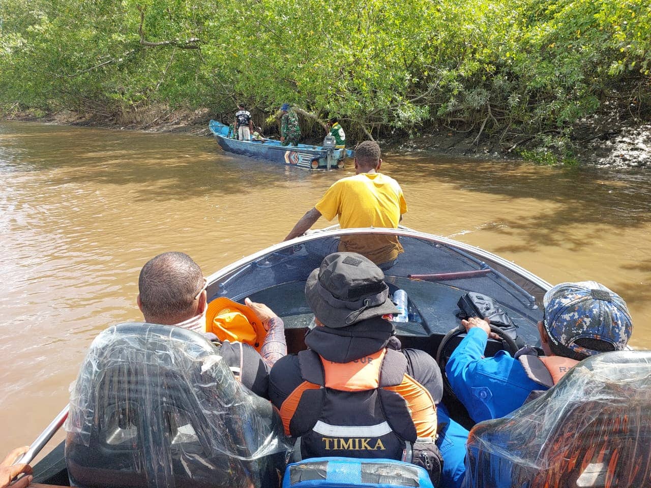 Ilustrasi berita Papua: Tim SAR Gabungan Asmat Kembali Lakukan Pencarian Korban Perahu Ketinting Tenggelam di Kali Asue
