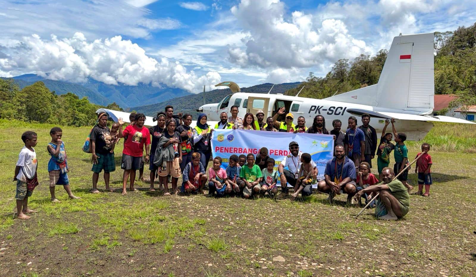Ilustrasi berita Mimika: Hari Ini Terbang Perdana, Pemkab Mimika Luncurkan Subsidi Penerbangan Perintis ke Lima Distrik Terpencil