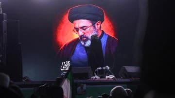 Ilustrasi berita INTERNASIONAL: Khamenei Tuduh Pangkalan AS Penyebab Ketidakamanan di Timur Tengah